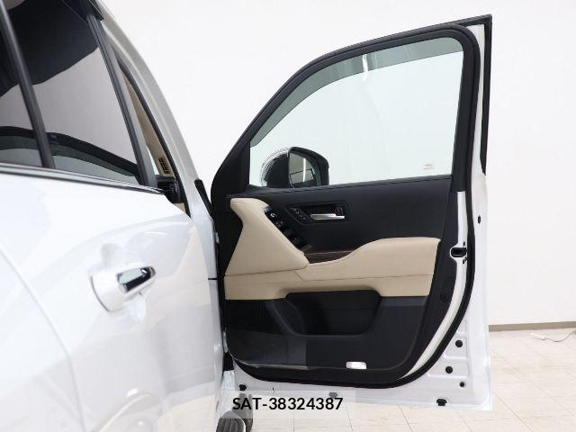 Toyota LAND CRUISER 2026-07 8880393-23