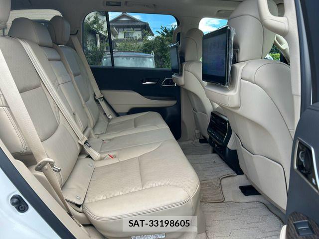 Toyota LAND CRUISER 2023-09 8880392-15