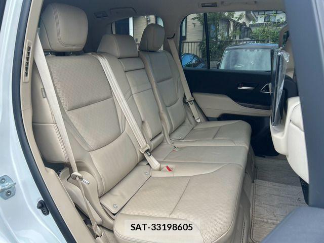 Toyota LAND CRUISER 2023-09 8880392-16