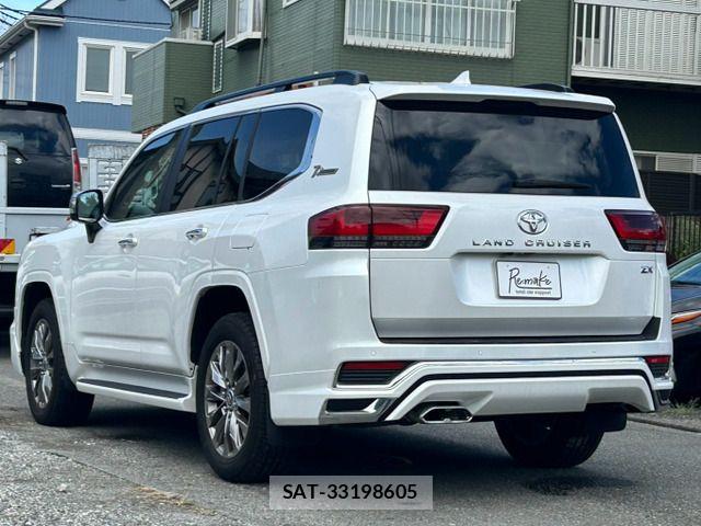 Toyota LAND CRUISER 2023-09 8880392-6