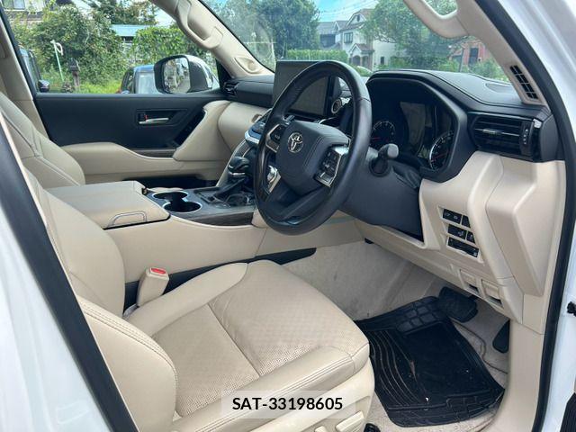 Toyota LAND CRUISER 2023-09 8880392-8
