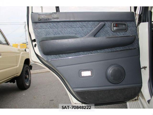 Toyota LAND CRUISER 1995-01 8880402-16