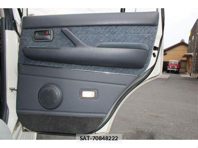 Toyota LAND CRUISER 1995-01 8880402-17