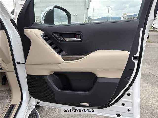 Toyota LAND CRUISER 2023-09 8880394-12