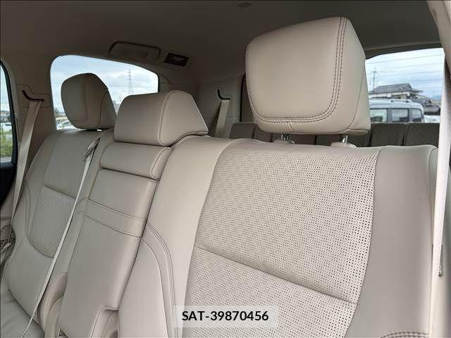 Toyota LAND CRUISER 2023-09 8880394-24