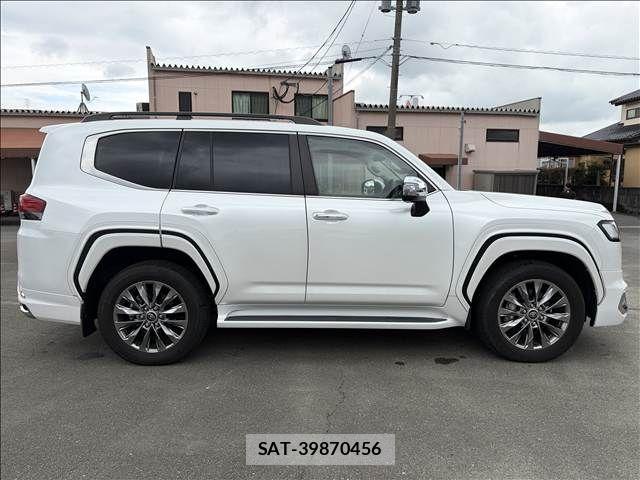 Toyota LAND CRUISER 2023-09 8880394-3