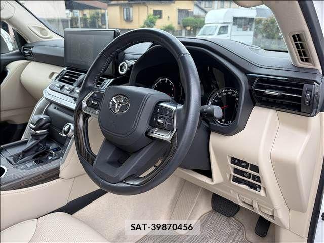 Toyota LAND CRUISER 2023-09 8880394-8