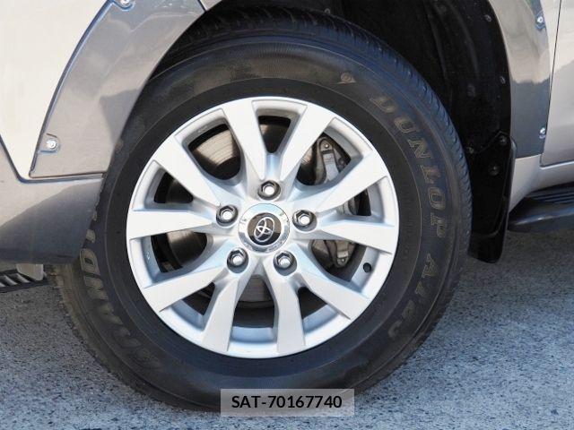 Toyota LAND CRUISER 2018-04 8880400-10