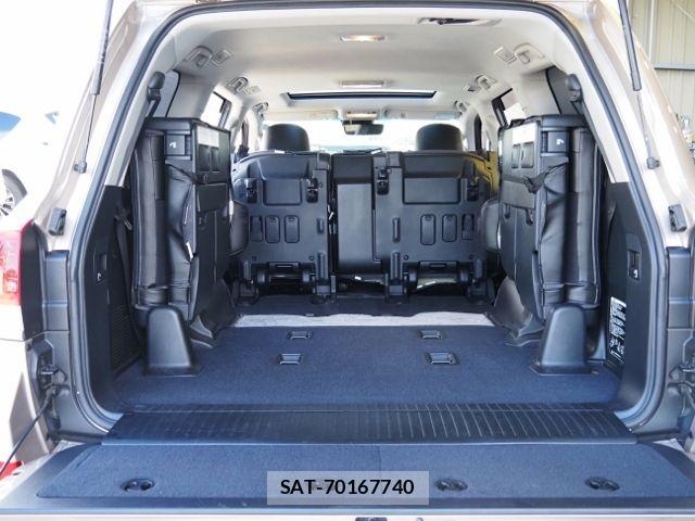 Toyota LAND CRUISER 2018-04 8880400-18