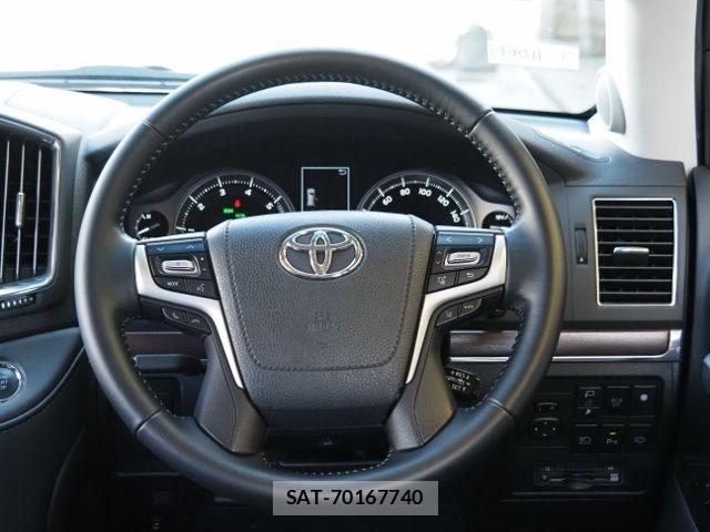 Toyota LAND CRUISER 2018-04 8880400-19