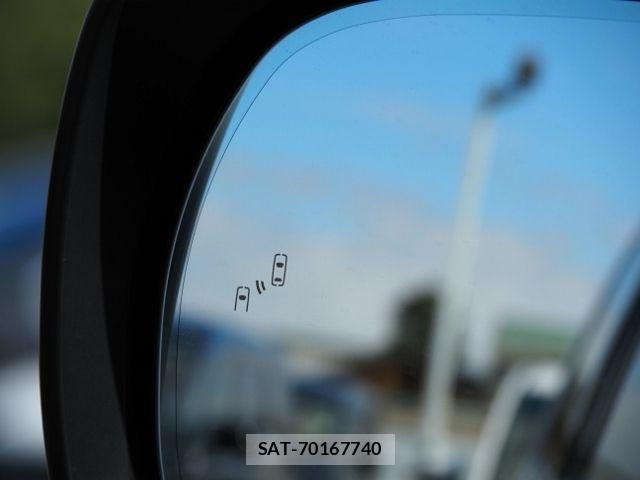 Toyota LAND CRUISER 2018-04 8880400-23