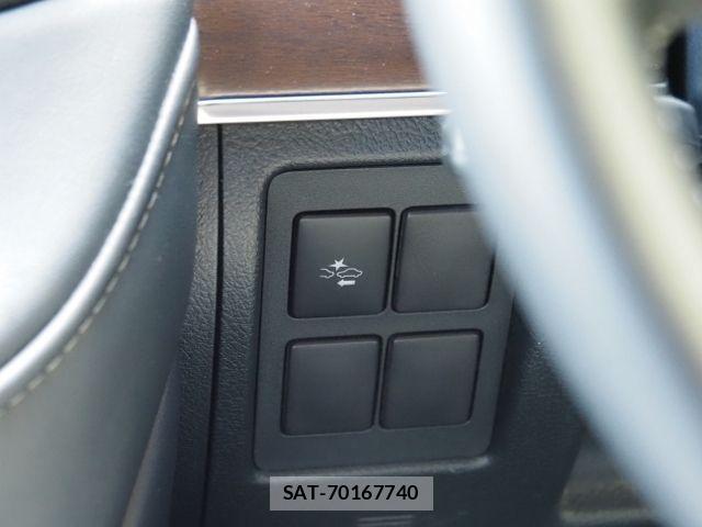 Toyota LAND CRUISER 2018-04 8880400-25