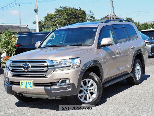 Toyota LAND CRUISER 2018-04 8880400-3