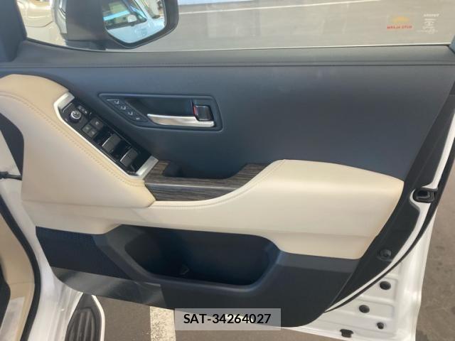 Toyota LAND CRUISER 2022-11 8880398-14