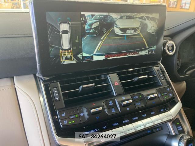 Toyota LAND CRUISER 2022-11 8880398-24