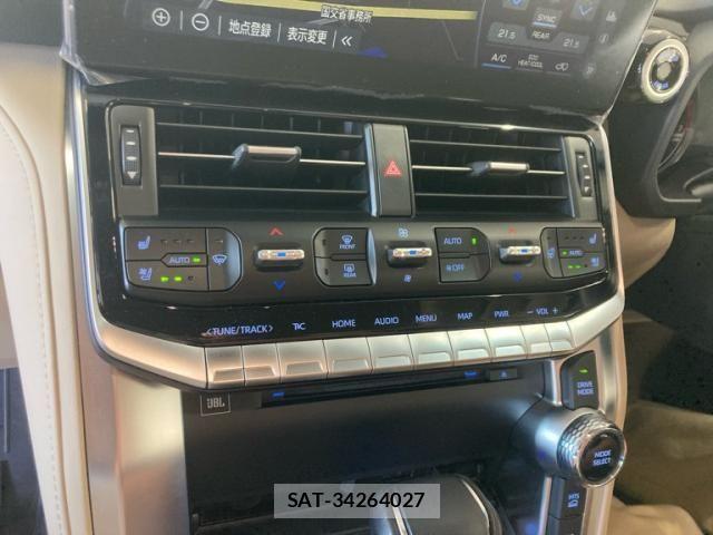 Toyota LAND CRUISER 2022-11 8880398-26