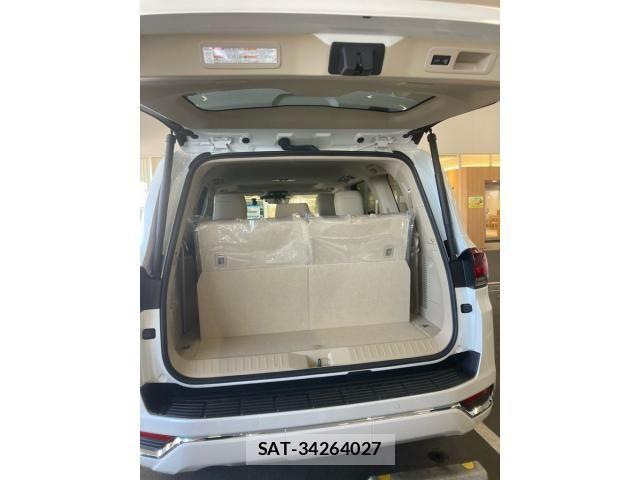 Toyota LAND CRUISER 2022-11 8880398-8