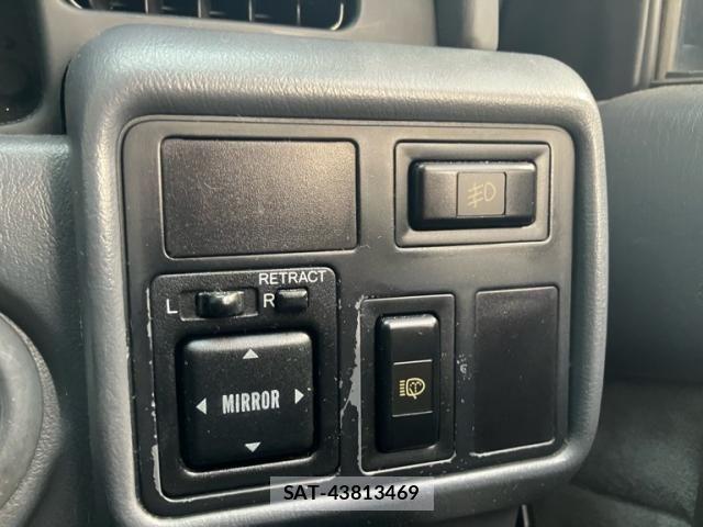 Toyota LAND CRUISER 1997-01 8880404-23