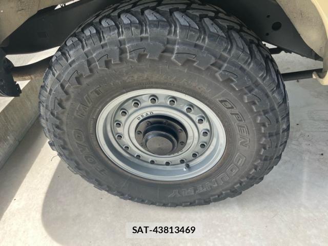 Toyota LAND CRUISER 1997-01 8880404-3