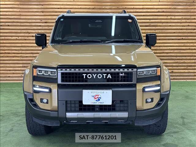2024 Toyota Land Cruiser Prado — Photo 2