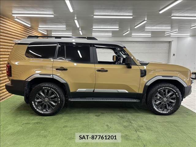 2024 Toyota Land Cruiser Prado — Photo 5