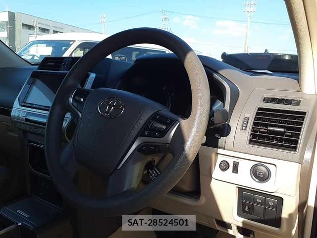 Toyota LAND CRUISER 2018 6935488-10