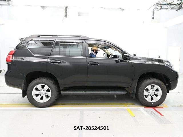 Toyota LAND CRUISER 2018 6935488-5