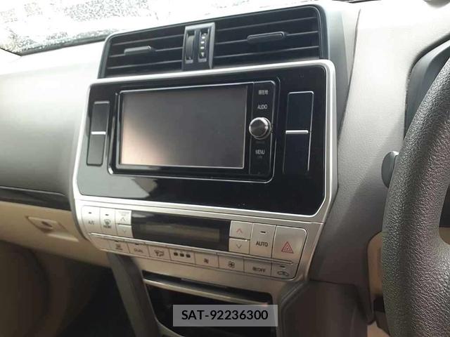 Toyota LAND CRUISER 2018 7216378-11
