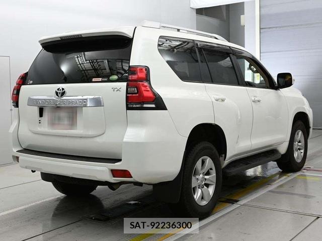 Toyota LAND CRUISER 2018 7216378-4