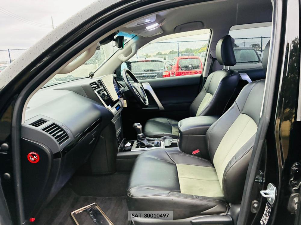 Toyota LAND CRUISER 2020-07 8589324-10
