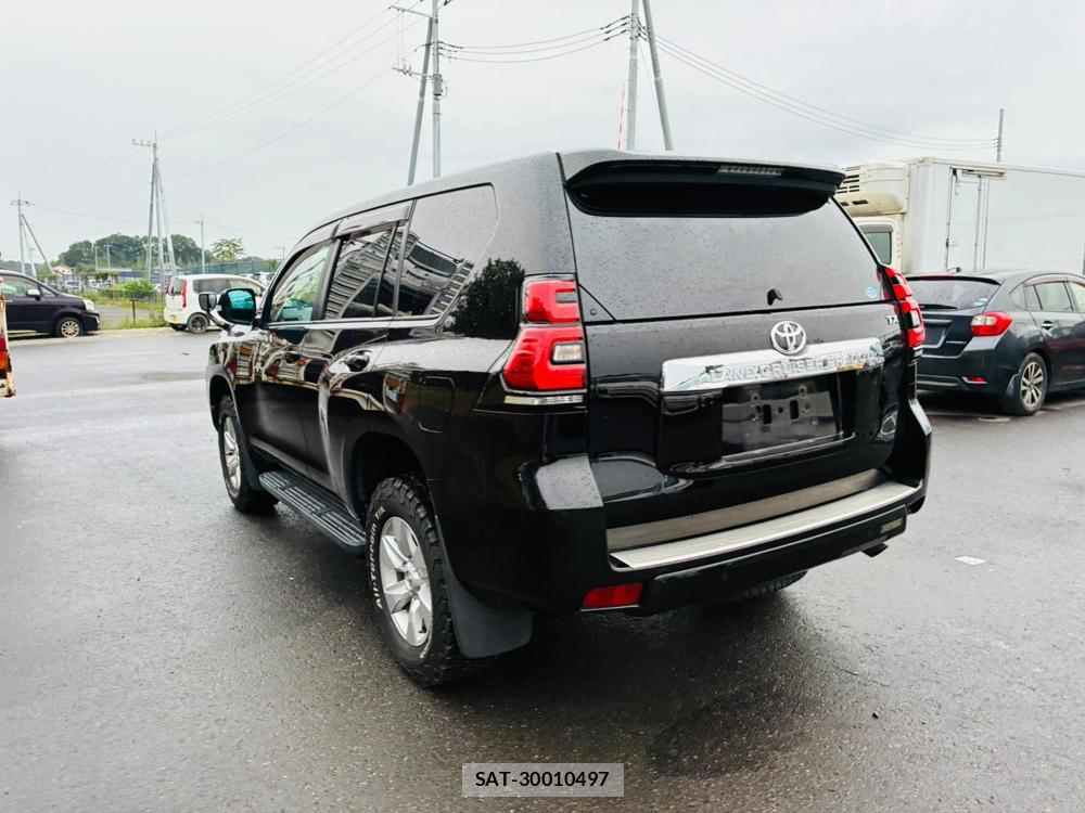 Toyota LAND CRUISER 2020-07 8589324-2