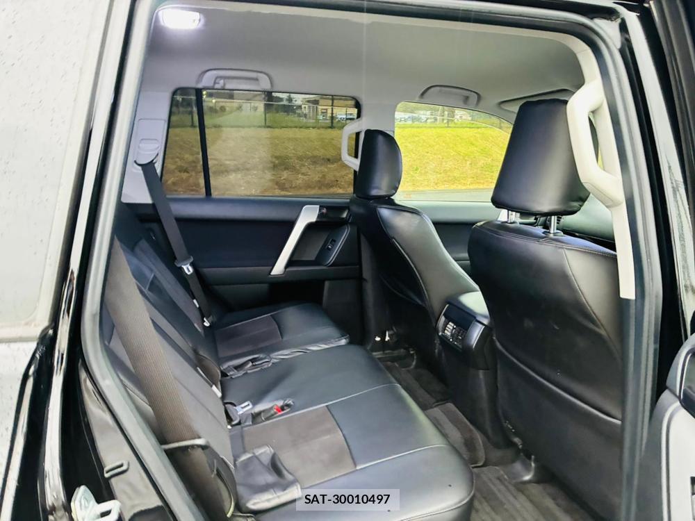 Toyota LAND CRUISER 2020-07 8589324-8