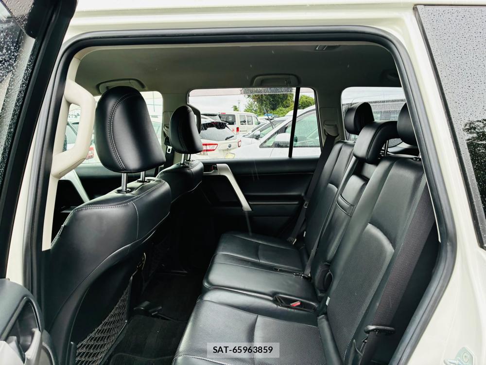 Toyota LAND CRUISER 2019-04 8656630-9