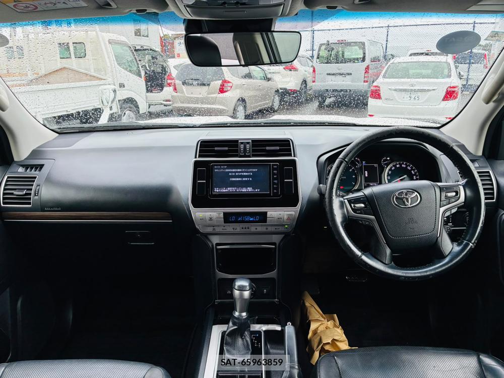 Toyota LAND CRUISER 2019-04 8656630-12