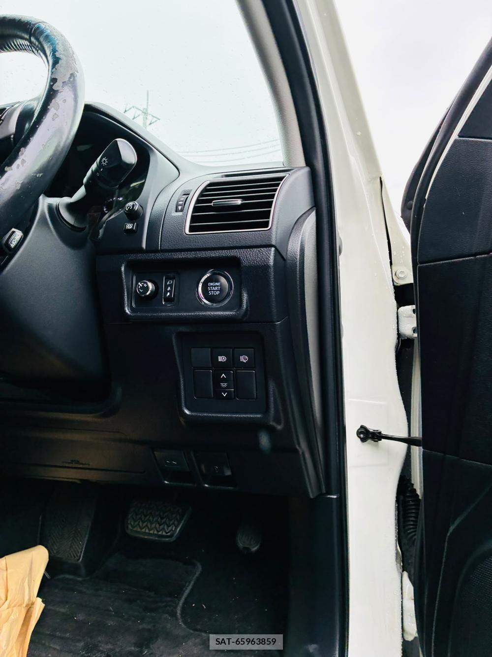 Toyota LAND CRUISER 2019-04 8656630-16
