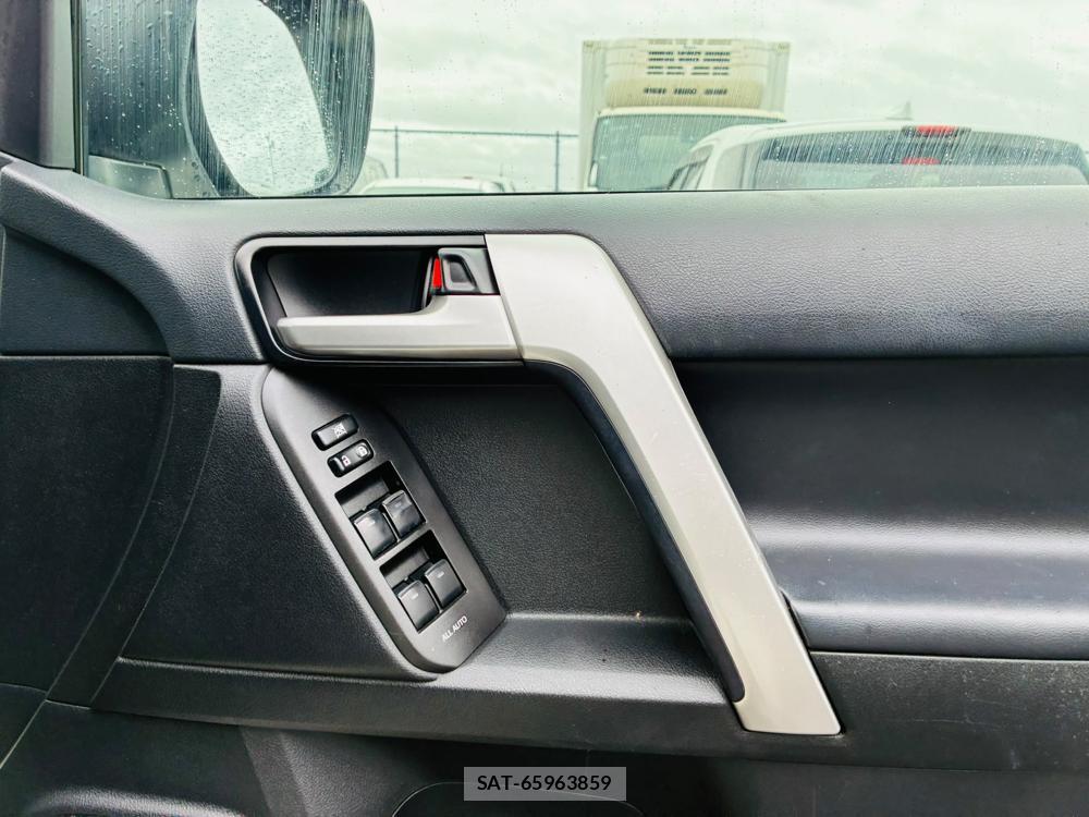 Toyota LAND CRUISER 2019-04 8656630-22