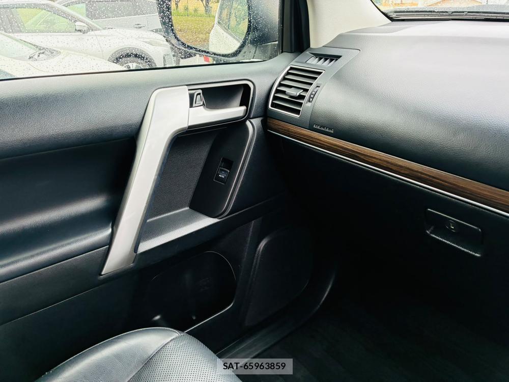 Toyota LAND CRUISER 2019-04 8656630-23