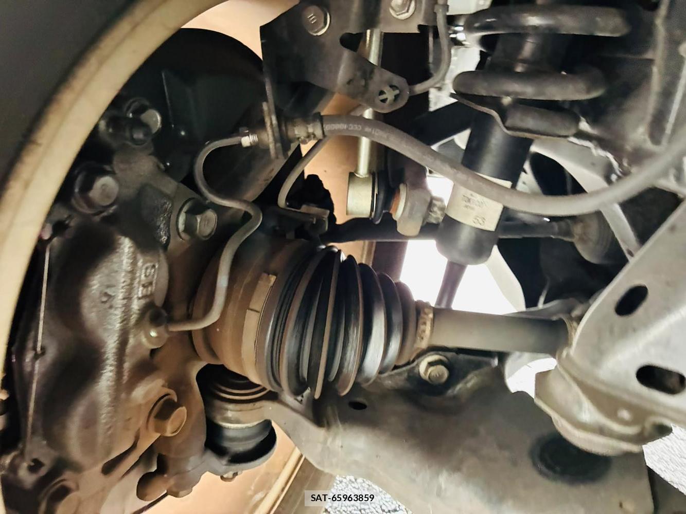 Toyota LAND CRUISER 2019-04 8656630-35