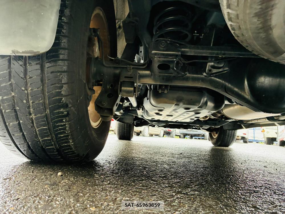 Toyota LAND CRUISER 2019-04 8656630-36