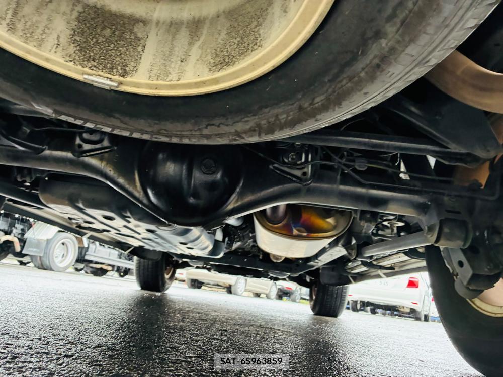 Toyota LAND CRUISER 2019-04 8656630-37