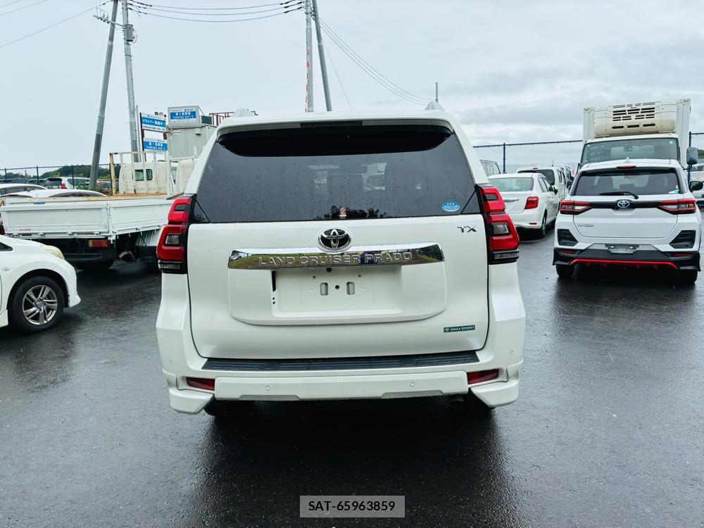 Toyota LAND CRUISER 2019-04 8656630-3