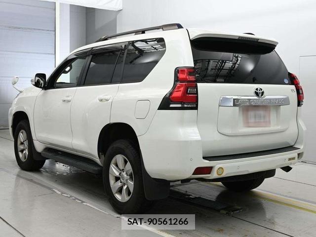 Toyota LAND CRUISER 2019-11 8842995-2