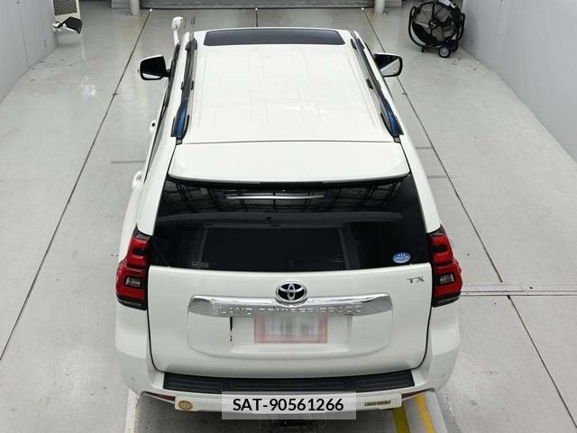 Toyota LAND CRUISER 2019-11 8842995-3