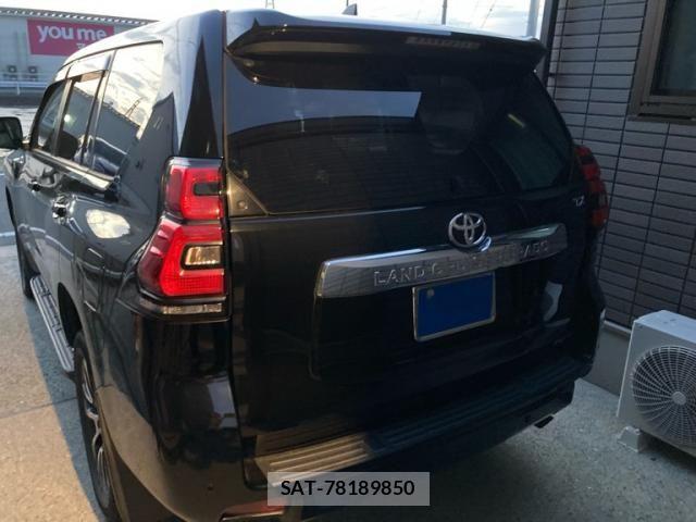 2022 Toyota Land Cruiser Prado — Photo 2