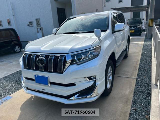 2023 Toyota Land Cruiser Prado — Photo 3