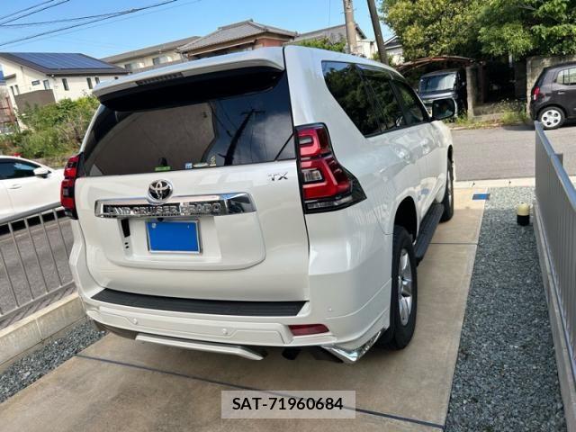 2023 Toyota Land Cruiser Prado — Photo 4