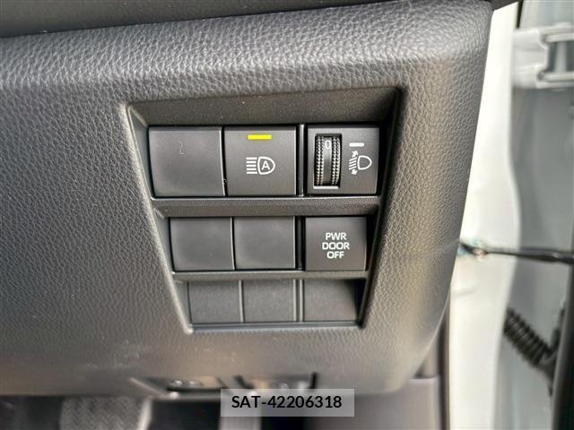 Suzuki LANDY 2026-03 6245006-17