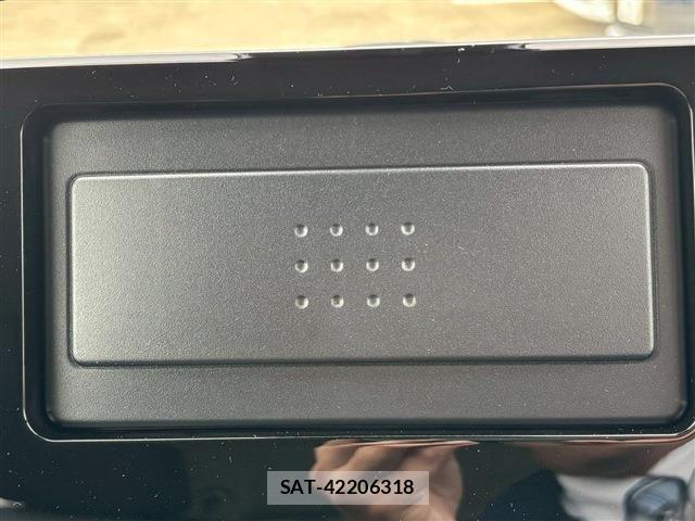 Suzuki LANDY 2026-03 6245006-19