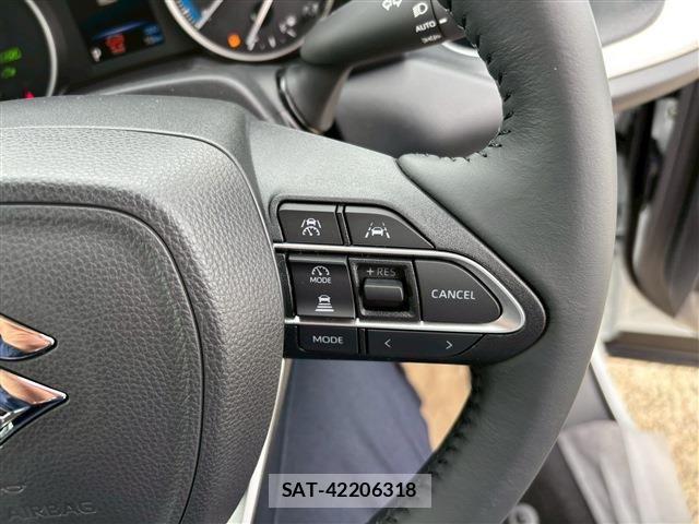 Suzuki LANDY 2026-03 6245006-23