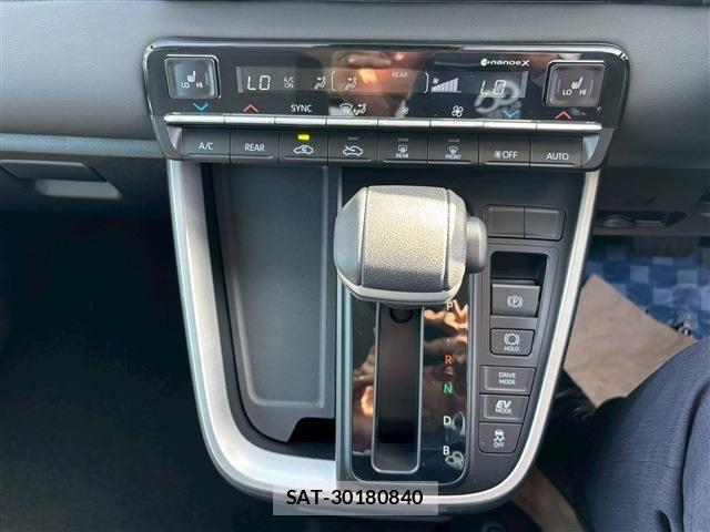 Suzuki LANDY 2026-04 6752196-20